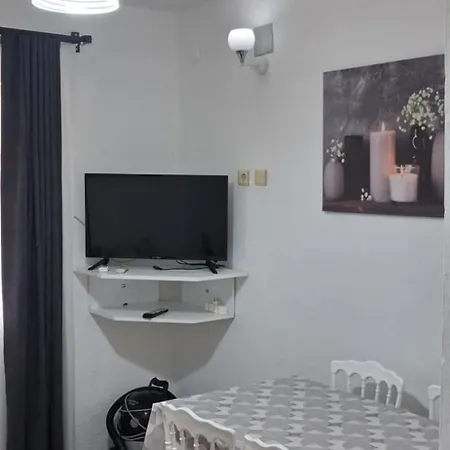 Guenisigi Apartman *
